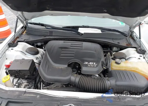 2016 Chrysler 300C из США, поврежденный, VIN 2C3CCAEG3GH189978